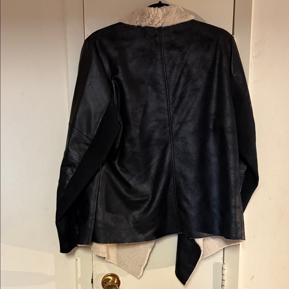 Angie Black and Cream Teddy Jacket - Picture 2 of 2